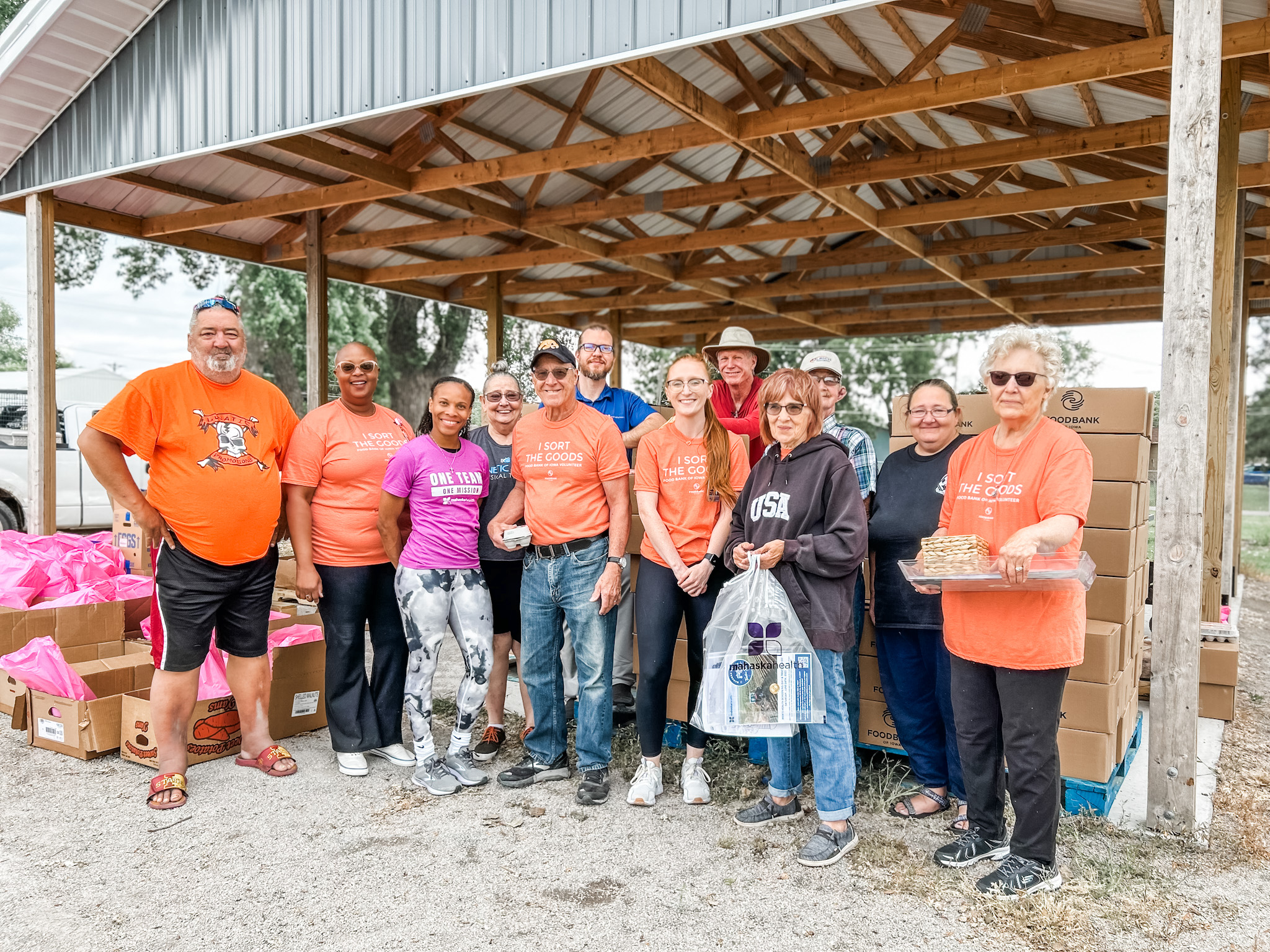 Mahaska Health facilitates Mobile Food Pantry in Oskaloosa 1