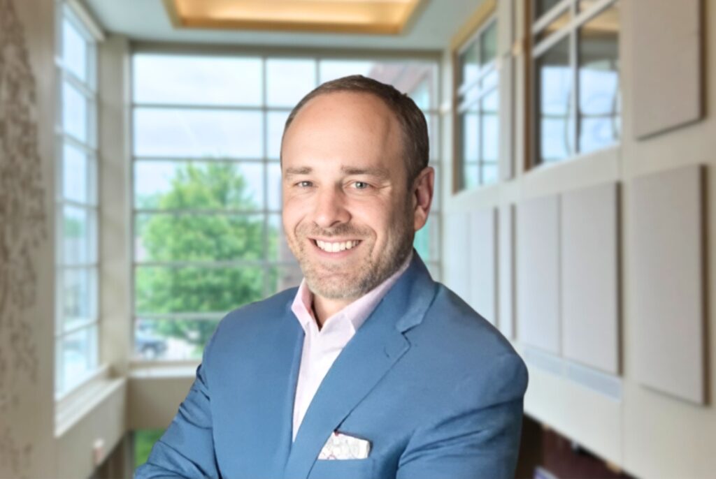 Alex McNaughton, MD 1